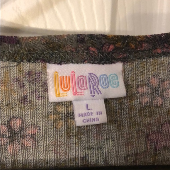LulaRoe Sarah - Picture 3 of 4